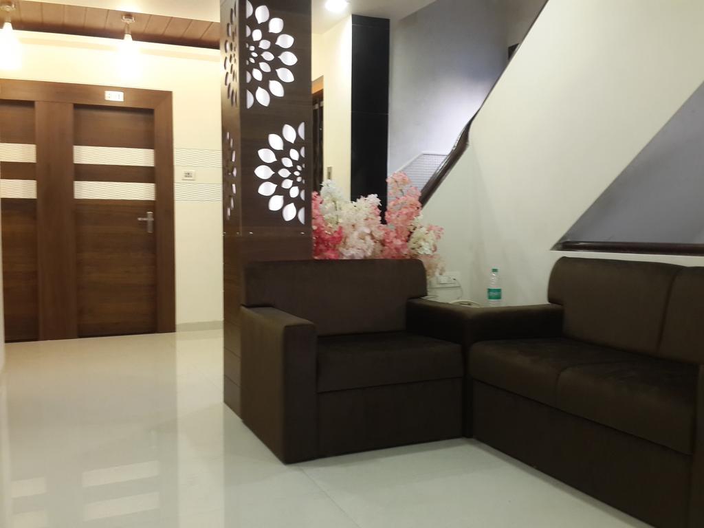 Hotel Oasis Bombay Extérieur photo