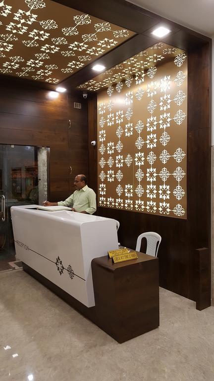 Hotel Oasis Bombay Extérieur photo
